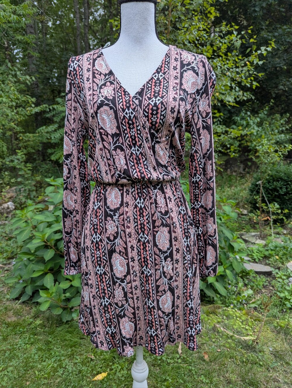 Billabong Pink/Black Floral V-Neck Long Sleeve Mini Dress Size Women's Medium